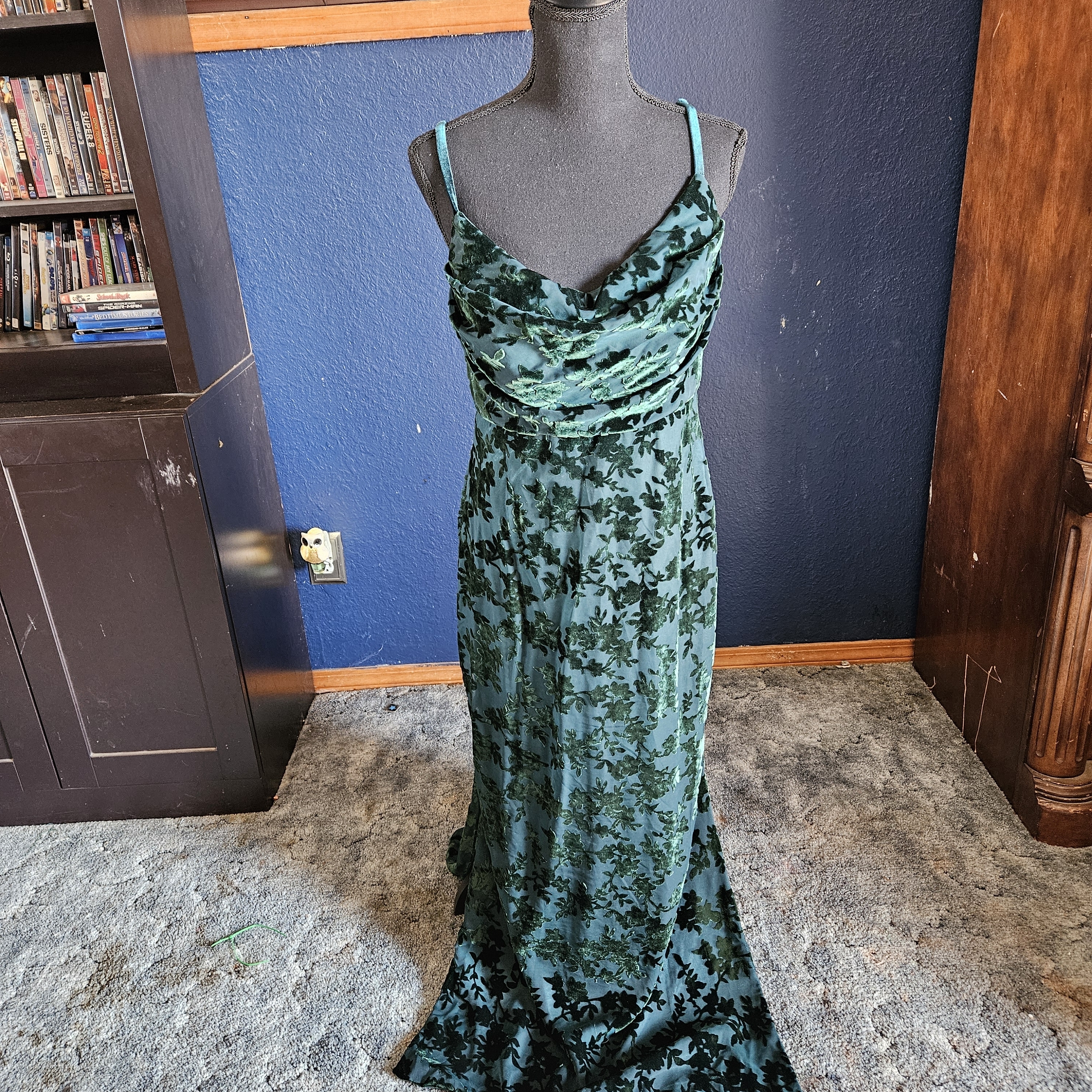 Revelry Forest Green Floral Velvet Maxi Dress Womens Size 8 Kentucky Derby
